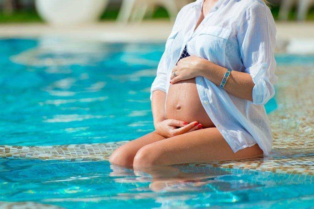 Можно ли беременным ходить в бассейн
