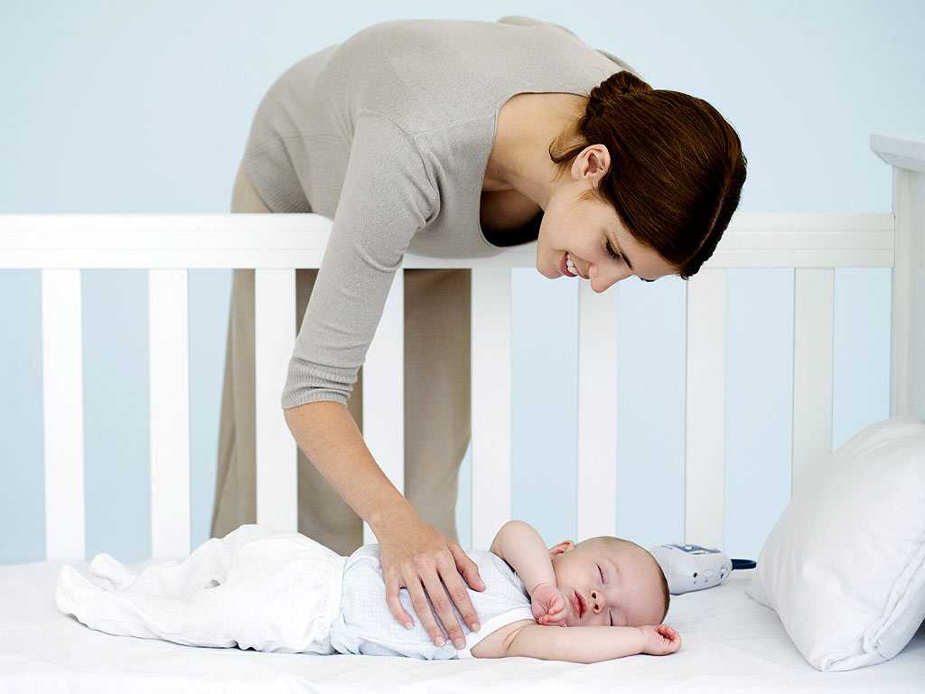 Как приучить ребенка засыпать самостоятельно: в кроватке, без укачивания и груди