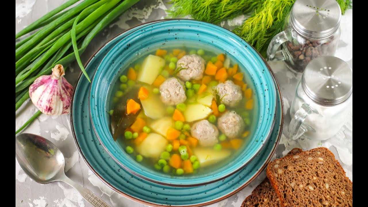 Суп с зеленым горошком: 6 простых рецептов горячих и холодных первых блюд