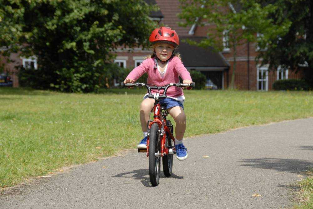 Как быстро научить ребенка кататься на двухколесном велосипеде | советы | veloprofy.com