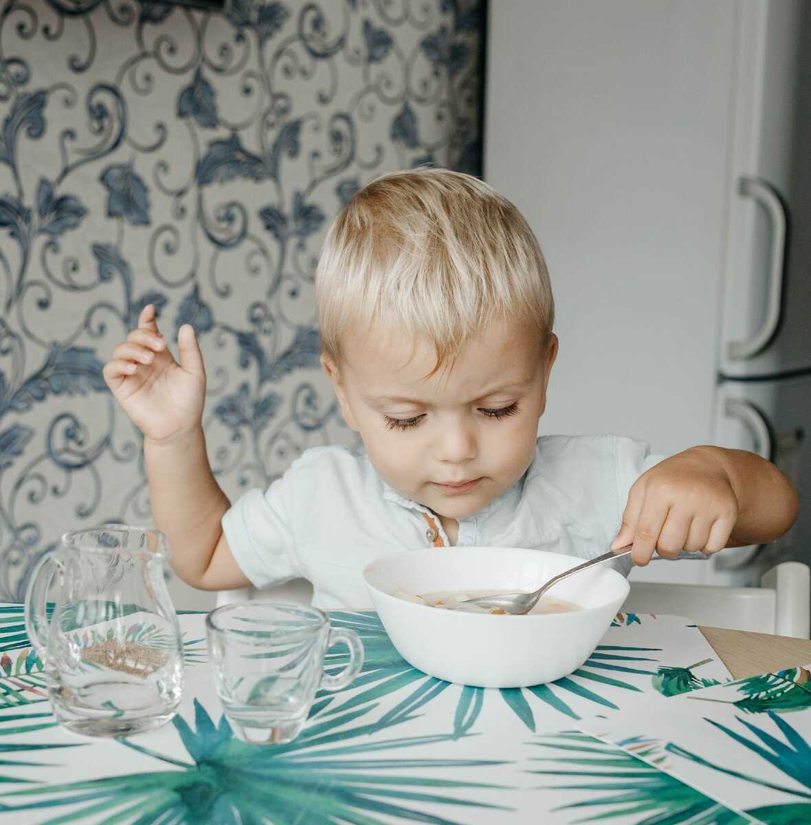 Как научить ребенка с аутизмом кушать самостоятельно – мастер-класс – детский сад и ребенок