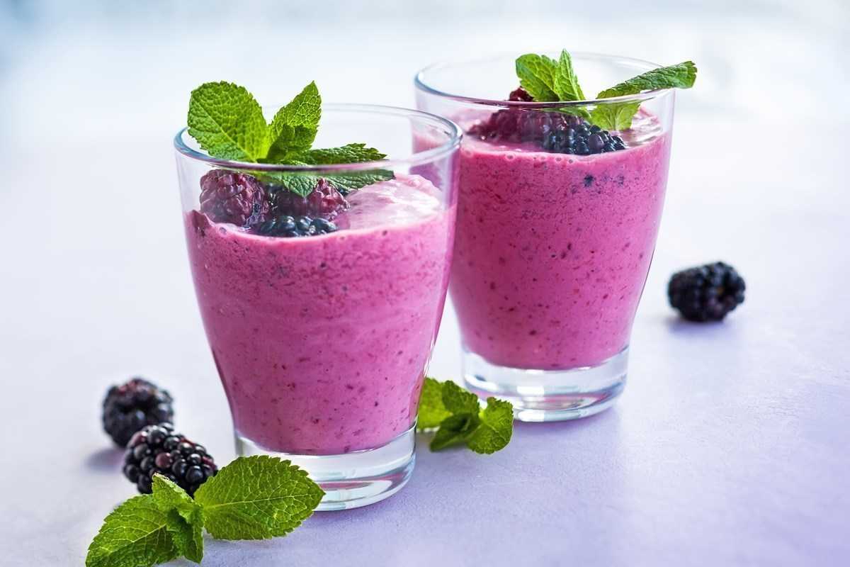 Как сделать домашний витаминные смузи из разнообразных фруктов и ягод: 25 лучших рецептов для блендера